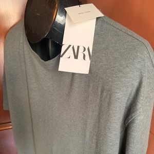 Men’s Zara t shirt